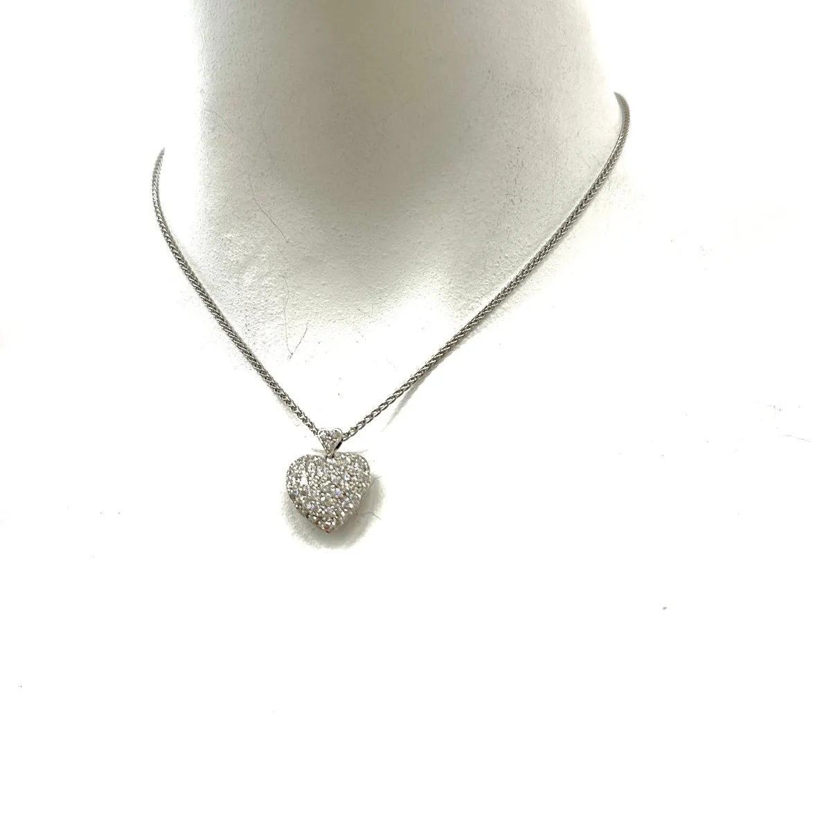 18K White Gold 16" Necklace with Diamond Heart Pendant