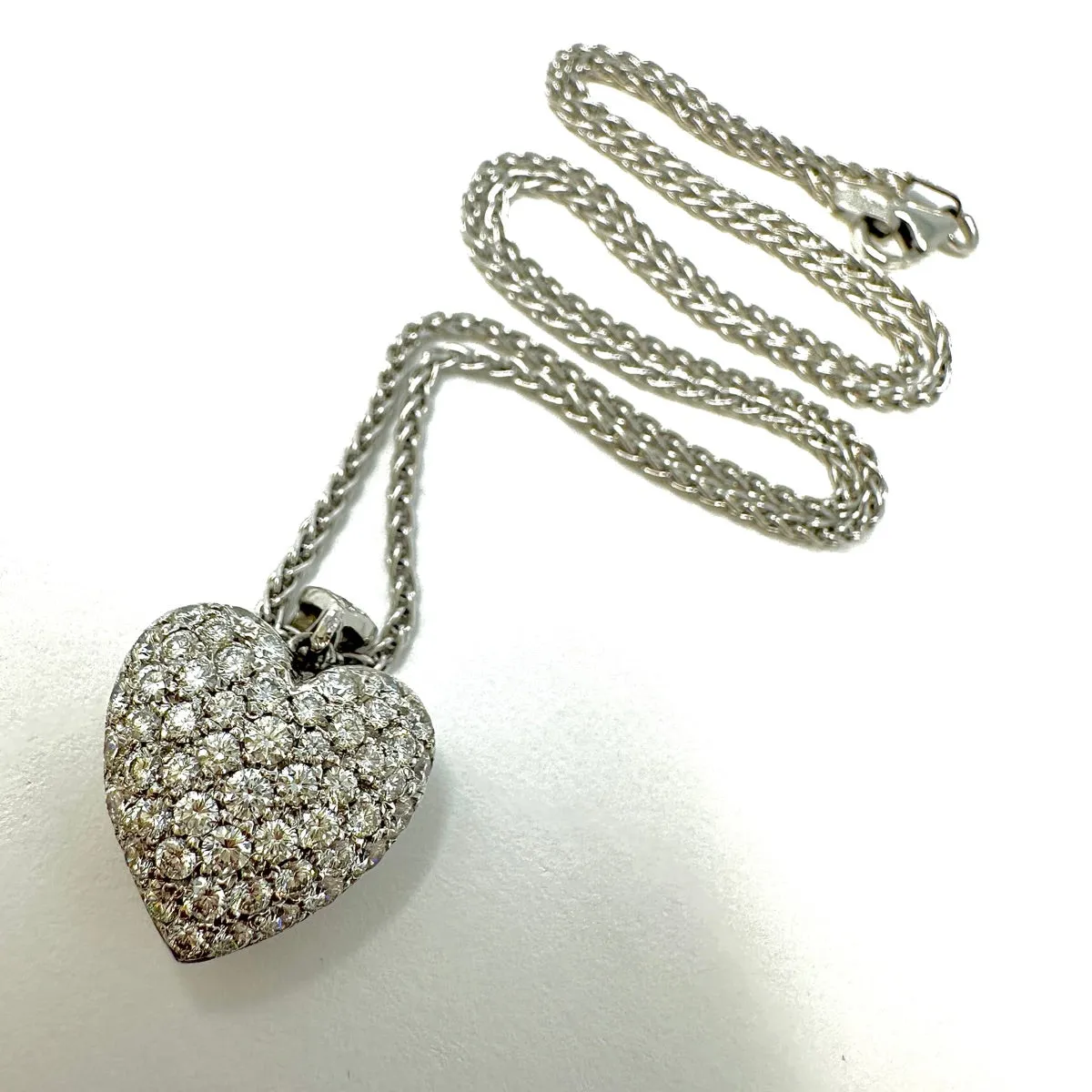 18K White Gold 16" Necklace with Diamond Heart Pendant