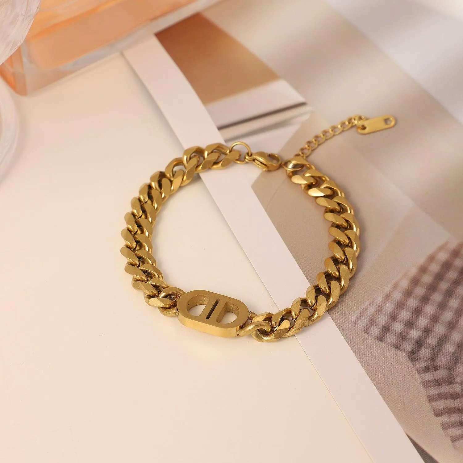 B17.18K Gold Cuban Chain Bracelet