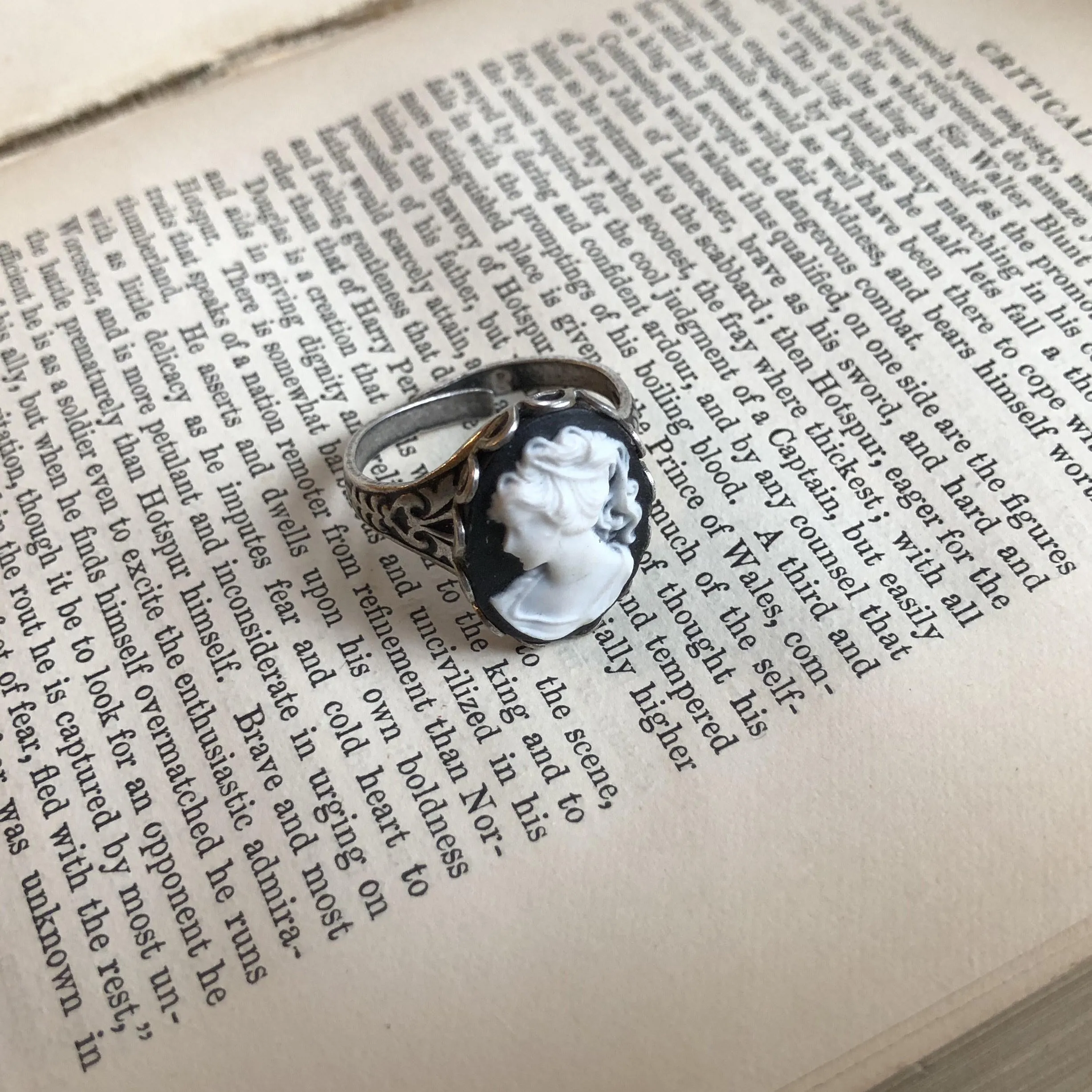 Black and White Woman Cameo Ring