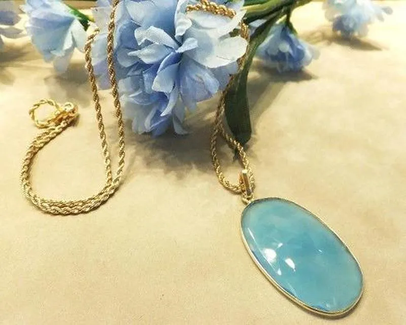 Blue Chalcedony Pendant Necklace in Gold