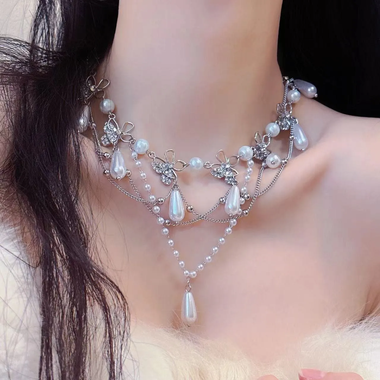 Droplet pendant rhinestone beaded choker necklace