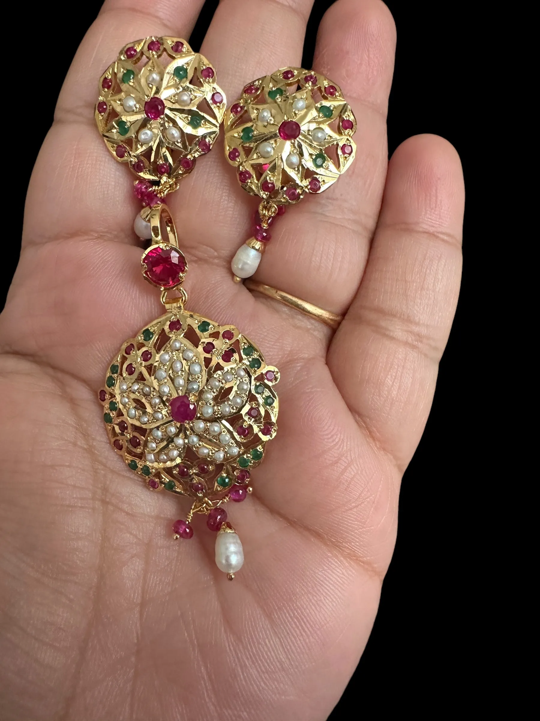 ESHAL pendant set in silver - Ruby emerald pearl ( READY TO SHIP )