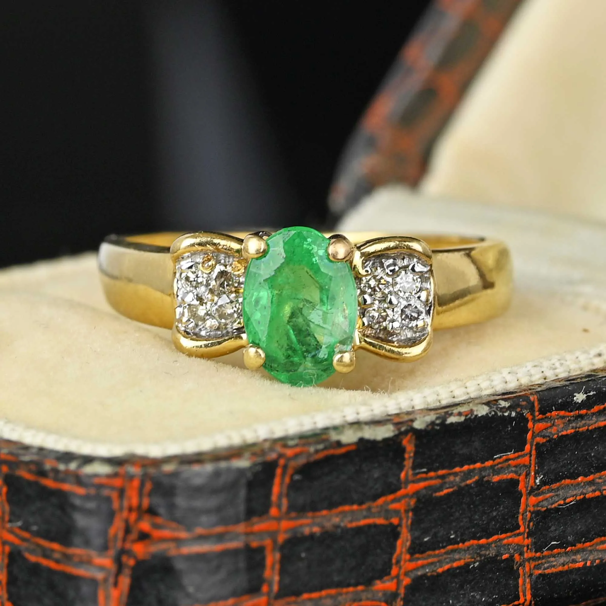 Estate Diamond Bow Natural Emerald Ring in 14K Gold