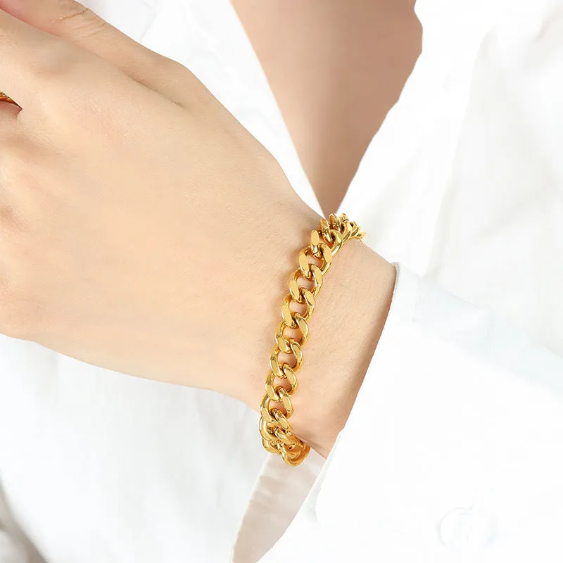 Exquisite Titanium Steel Gold-Plated Chain Bracelet for Women with a Touch of Luxury