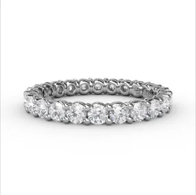 Fana Chunky Shared Prong Eternity Band 6113