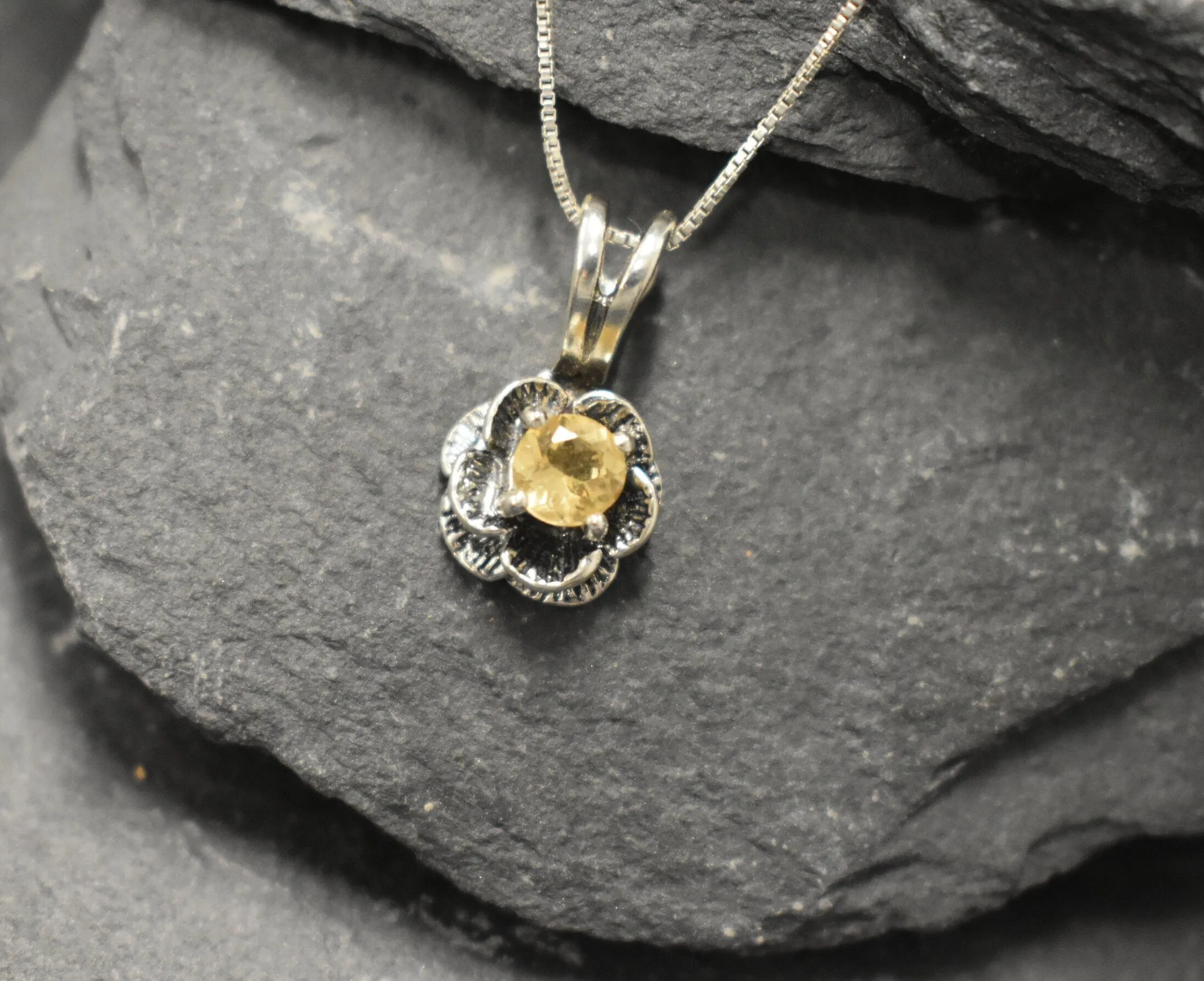 Flower Citrine Pendant - Vintage Flower Necklace - Dainty Citrine Necklace