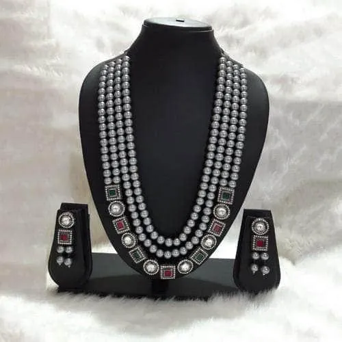 Gray Pearls Victorian Set