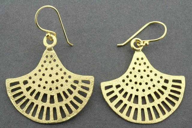 lace cutout chandelier earring - gold plated