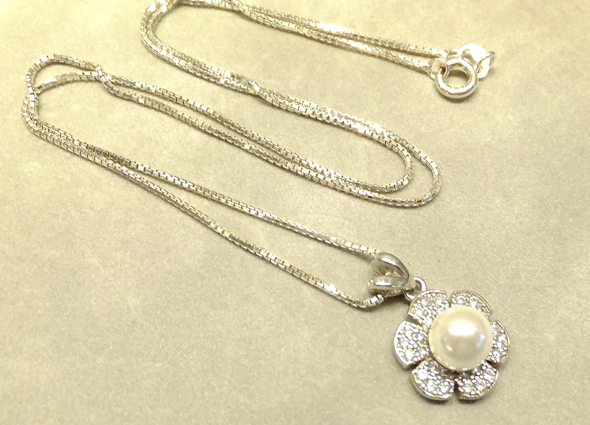 Natural White Pearl and White Topaz Flower Pendant Necklace