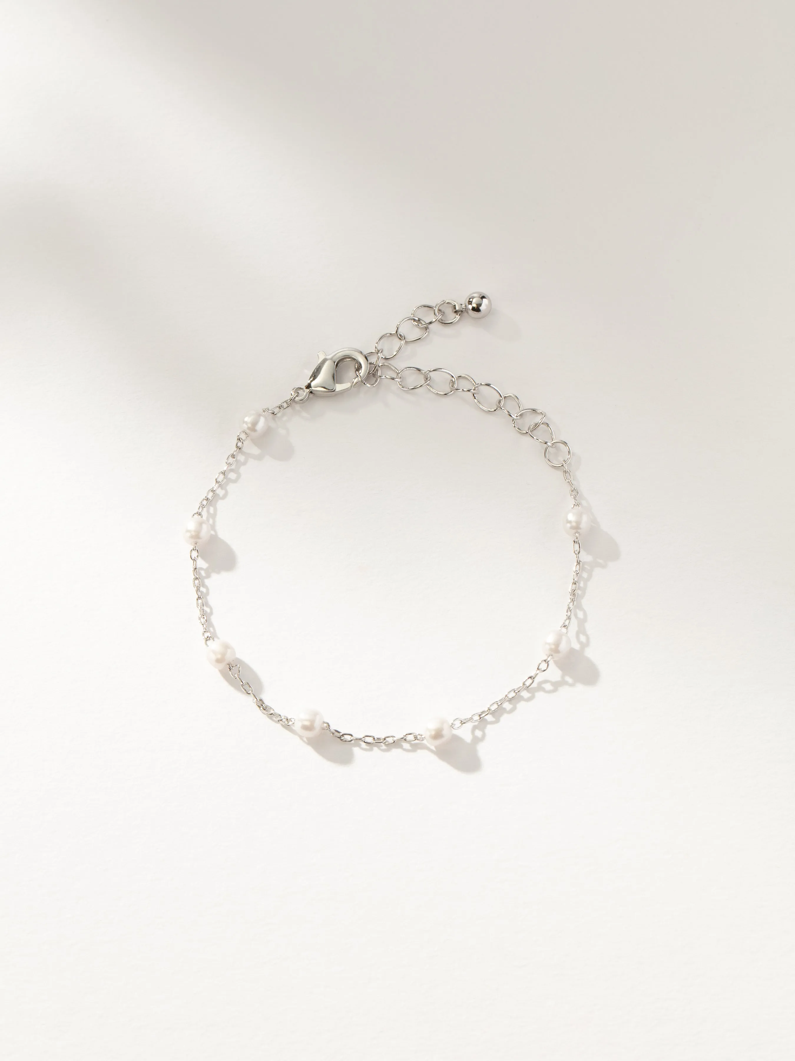 Pearl and Chain Bracelet