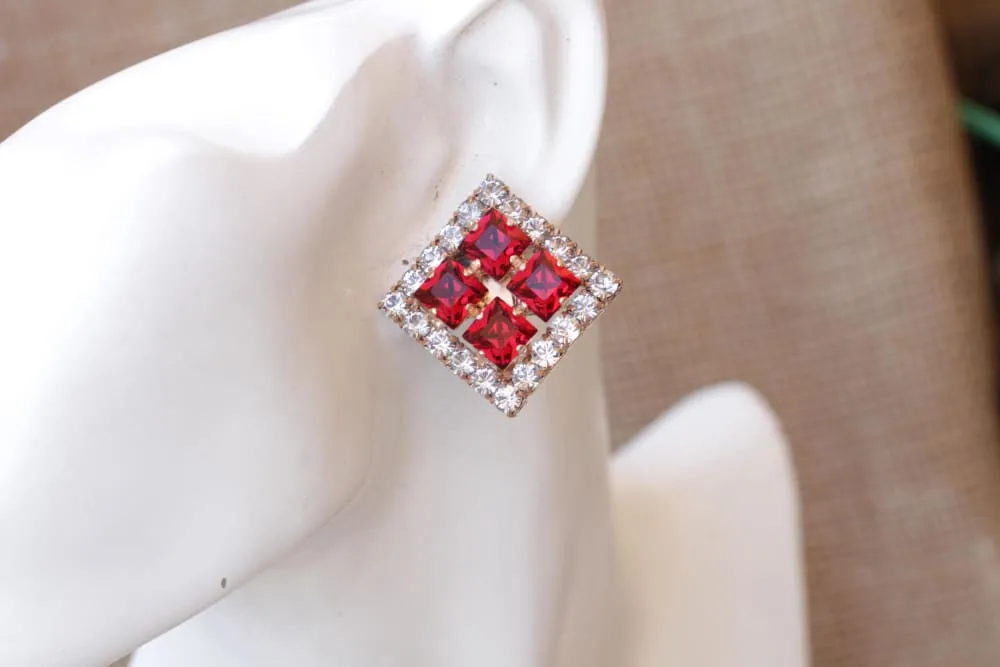 RED SQUARE EARRINGS