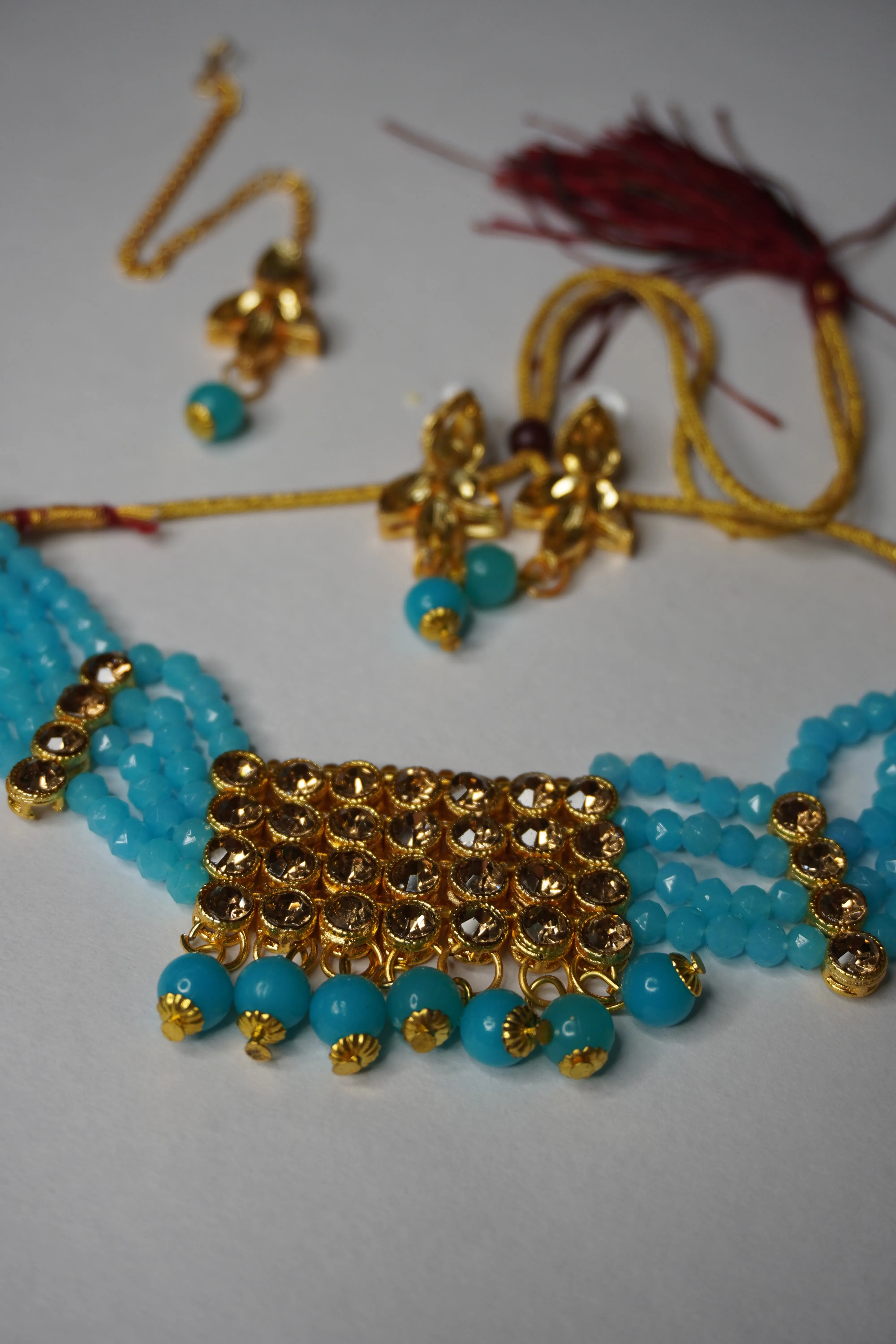 Sky Blue Colour Kundan Necklace with Earring & Maang Tikka