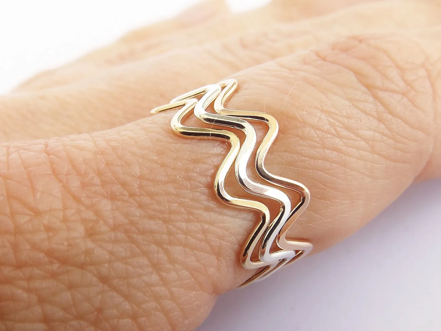 Stackable Zig Zag, Zig Zag Ring, Stackable Wave Ring , Zig Zag Jewelry, Wave Ring, Modern Design Stacking Ring, Boho Ring , Handmade Zig Zag