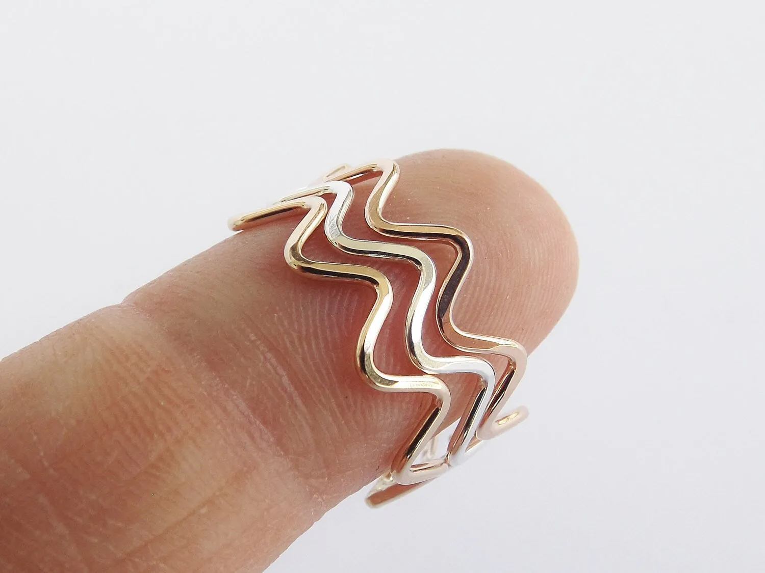 Stackable Zig Zag, Zig Zag Ring, Stackable Wave Ring , Zig Zag Jewelry, Wave Ring, Modern Design Stacking Ring, Boho Ring , Handmade Zig Zag