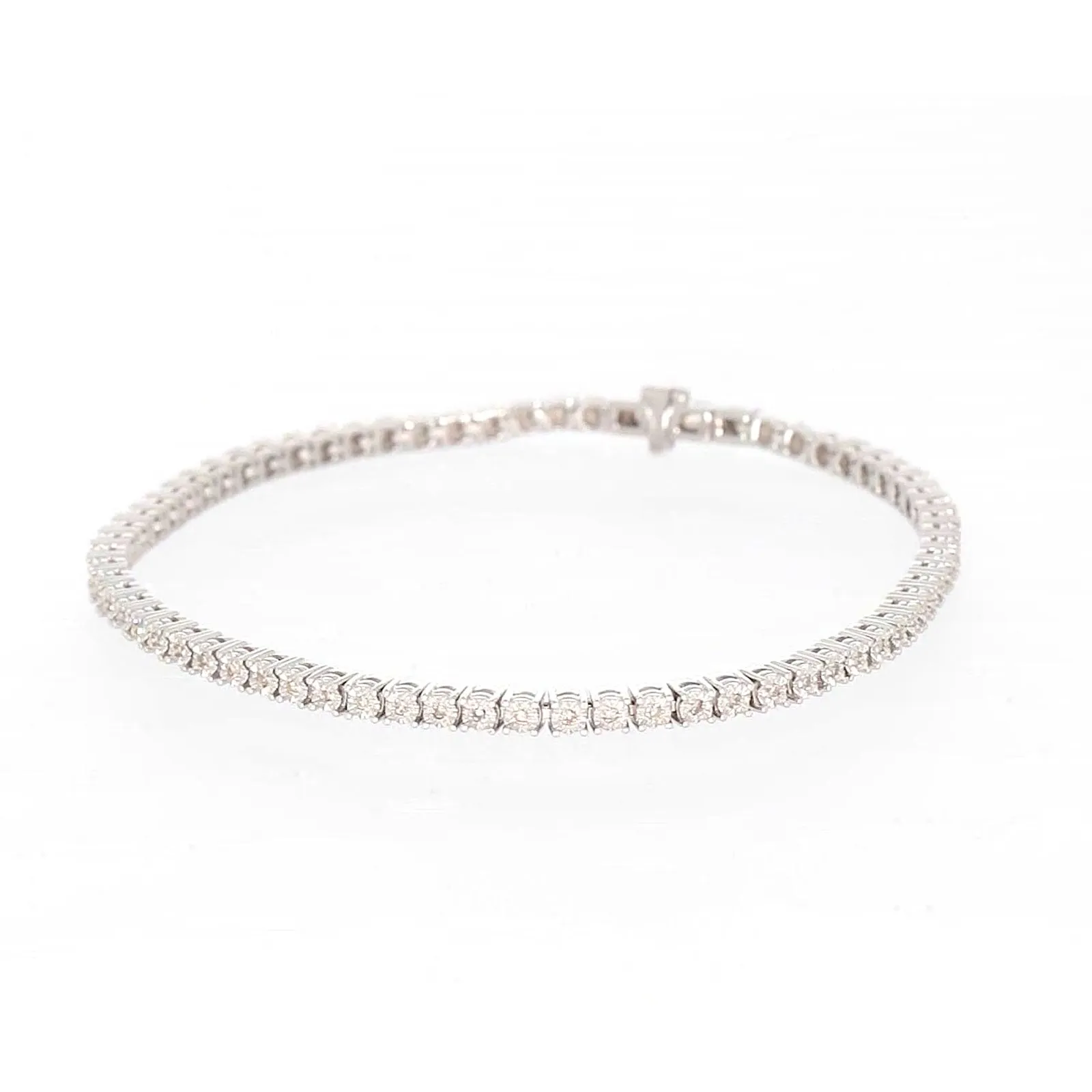 Sterling Silver 1/2 carat tw of Diamonds Tennis Bracelet