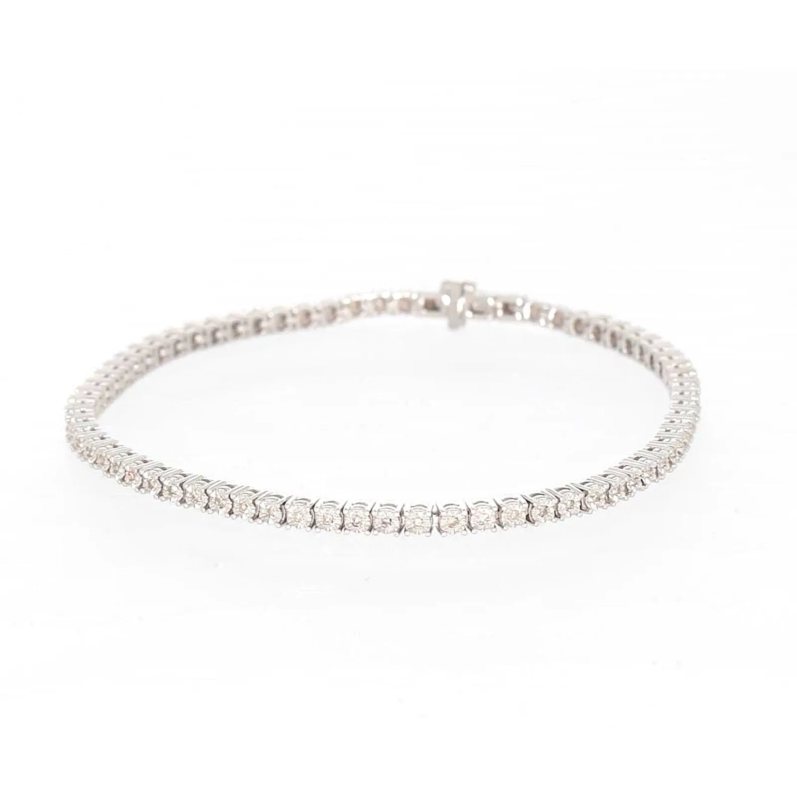 Sterling Silver 1/2 carat tw of Diamonds Tennis Bracelet