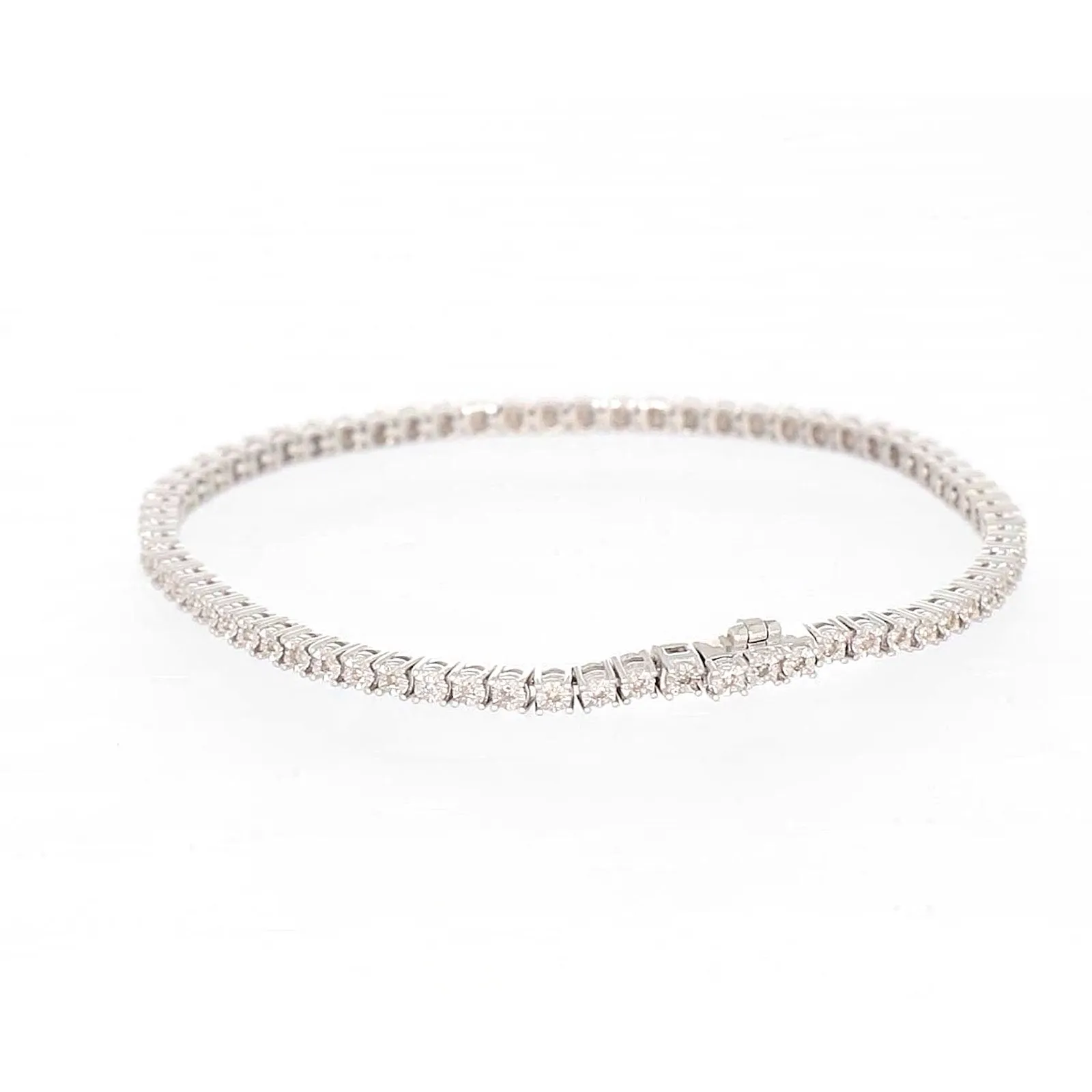 Sterling Silver 1/2 carat tw of Diamonds Tennis Bracelet