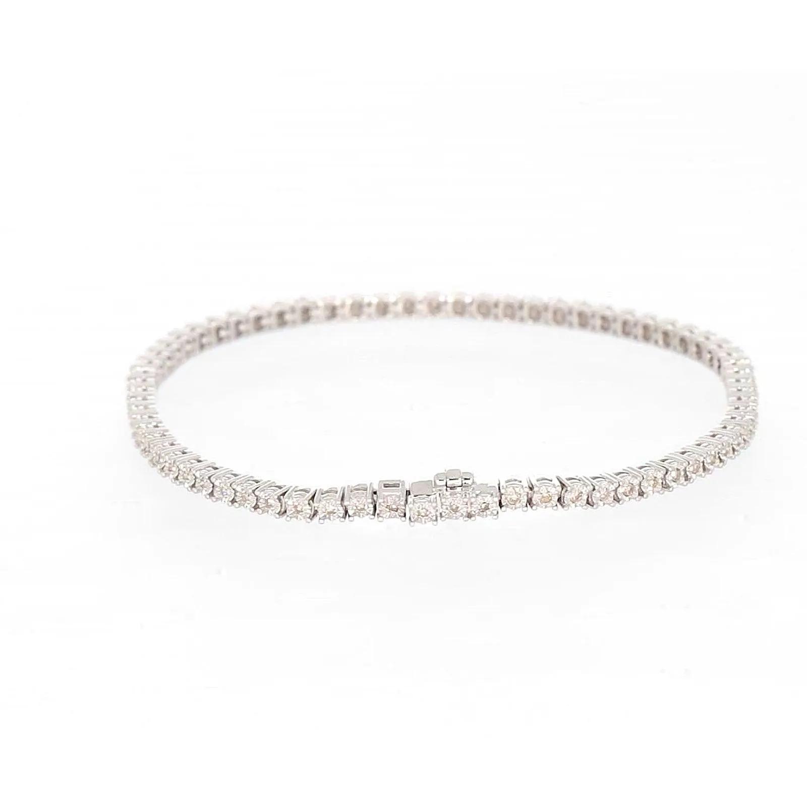 Sterling Silver 1/2 carat tw of Diamonds Tennis Bracelet