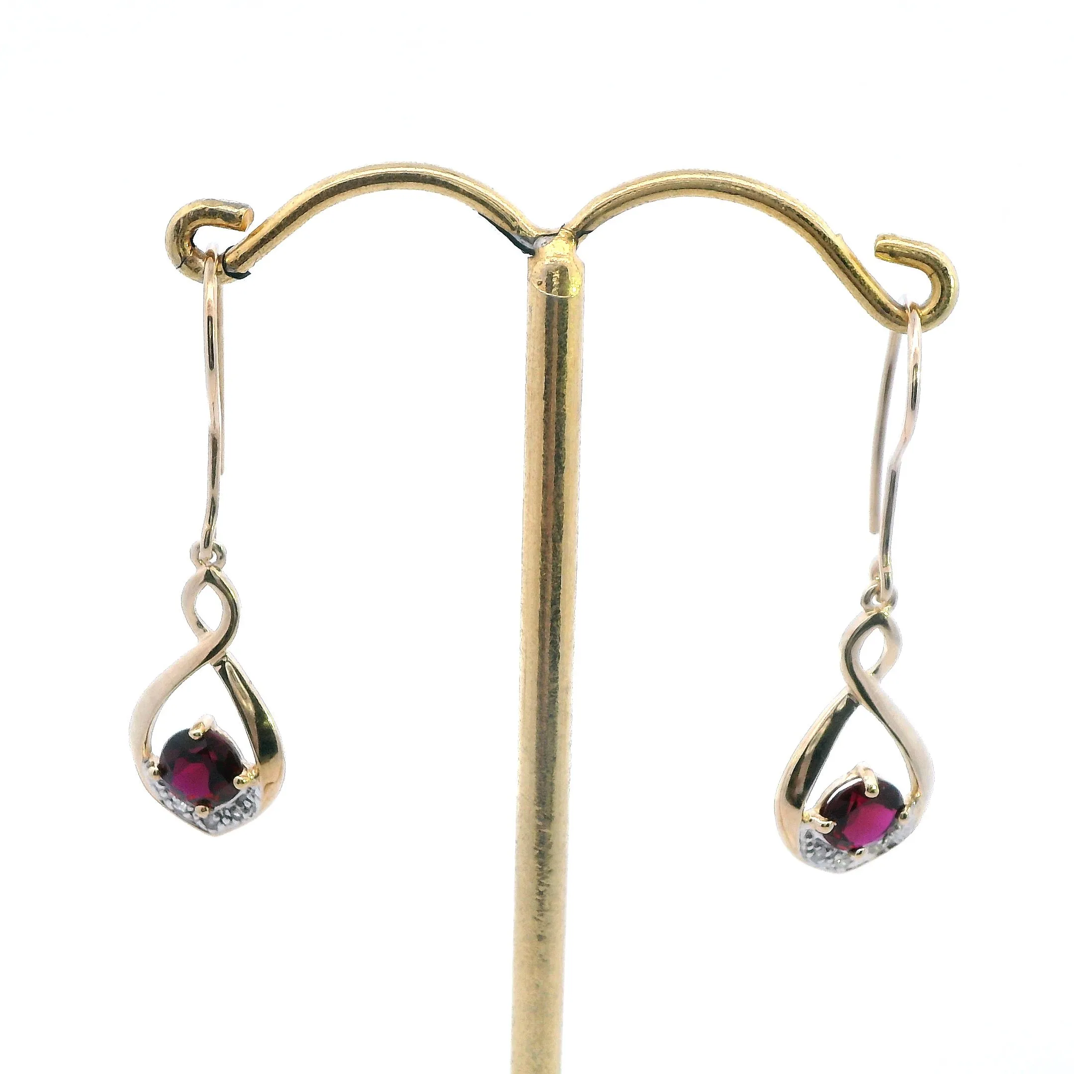 Stunning 9ct Yellow Gold Synthetic Ruby & Diamond Drop Earrings