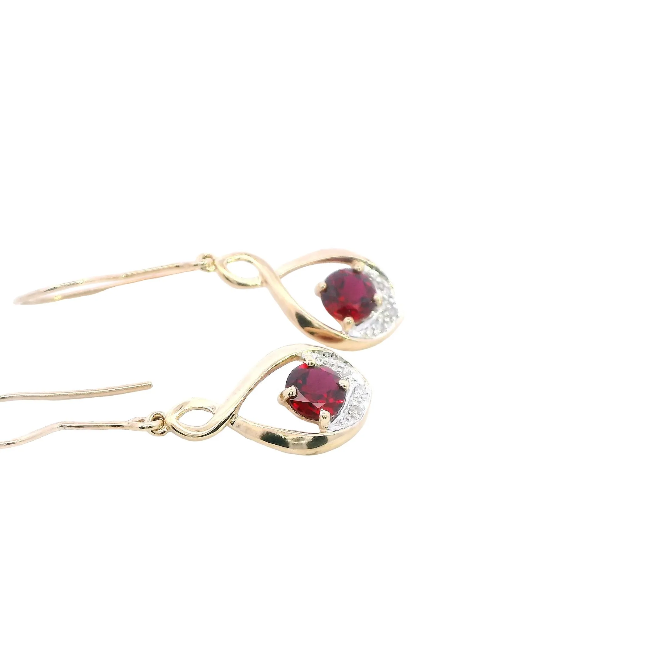 Stunning 9ct Yellow Gold Synthetic Ruby & Diamond Drop Earrings