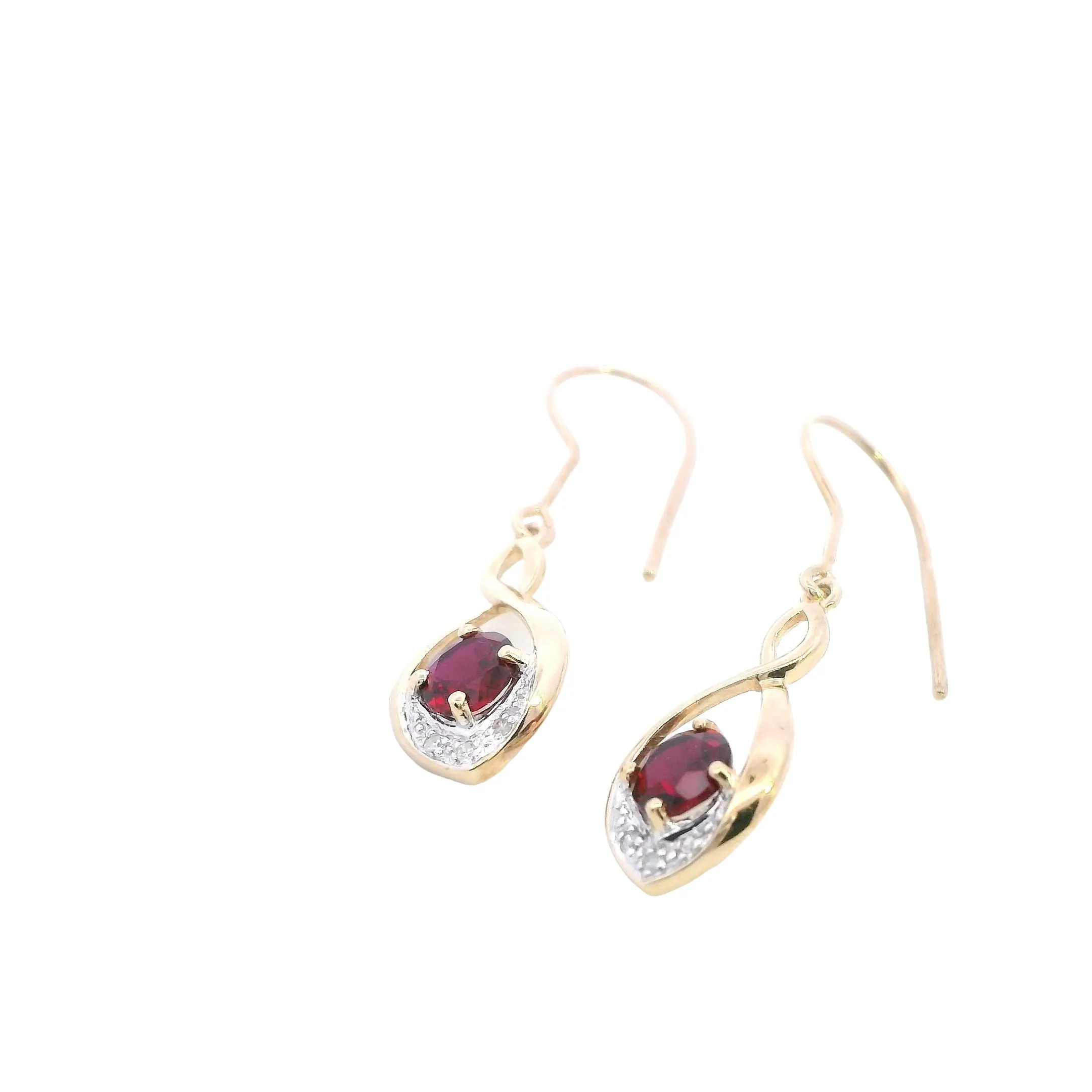 Stunning 9ct Yellow Gold Synthetic Ruby & Diamond Drop Earrings