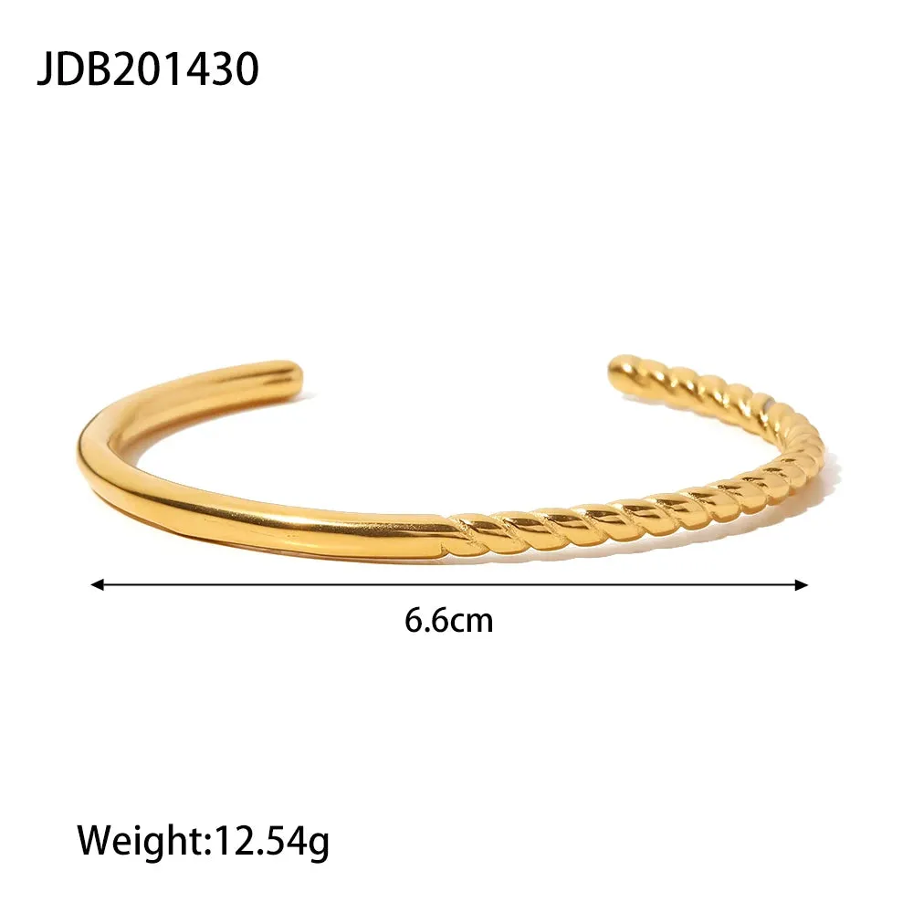 VAIGE Elegant Gold-Plated Stainless Steel Geometric Bracelet with Metal Texture for a Classic Touch