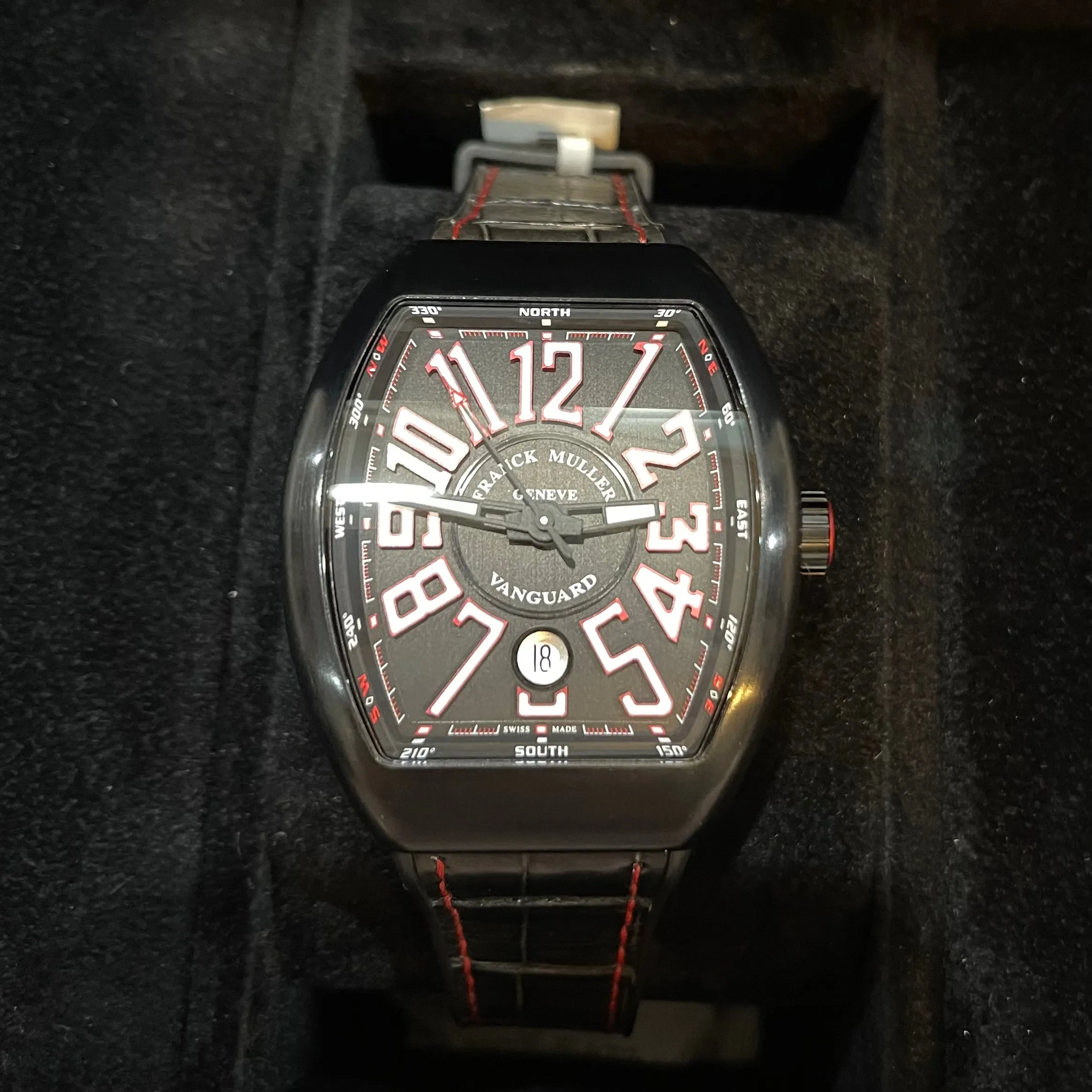 Vanguard V41 Titanium Black/Red