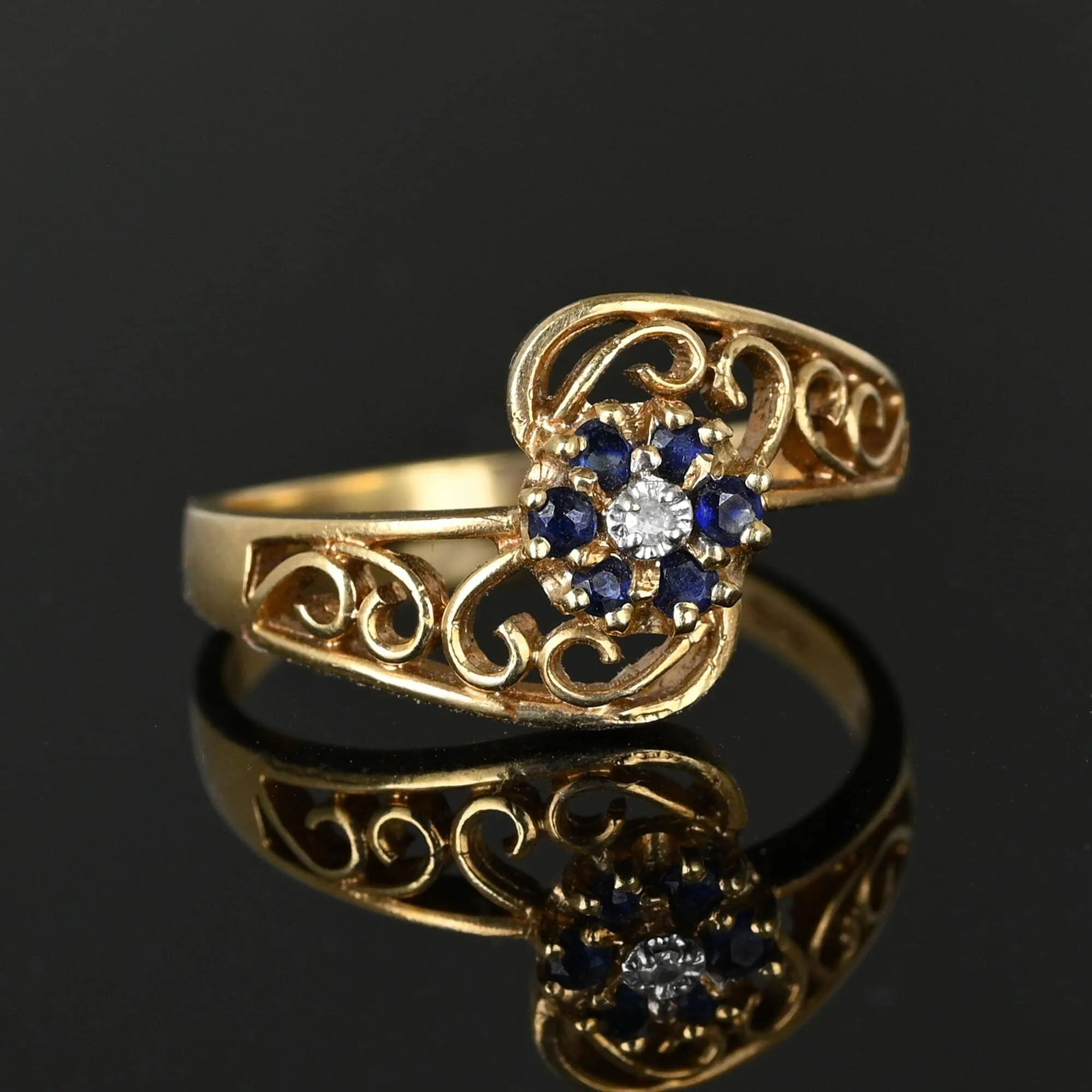 Vintage Gold Filigree Bypass Sapphire Cluster Ring