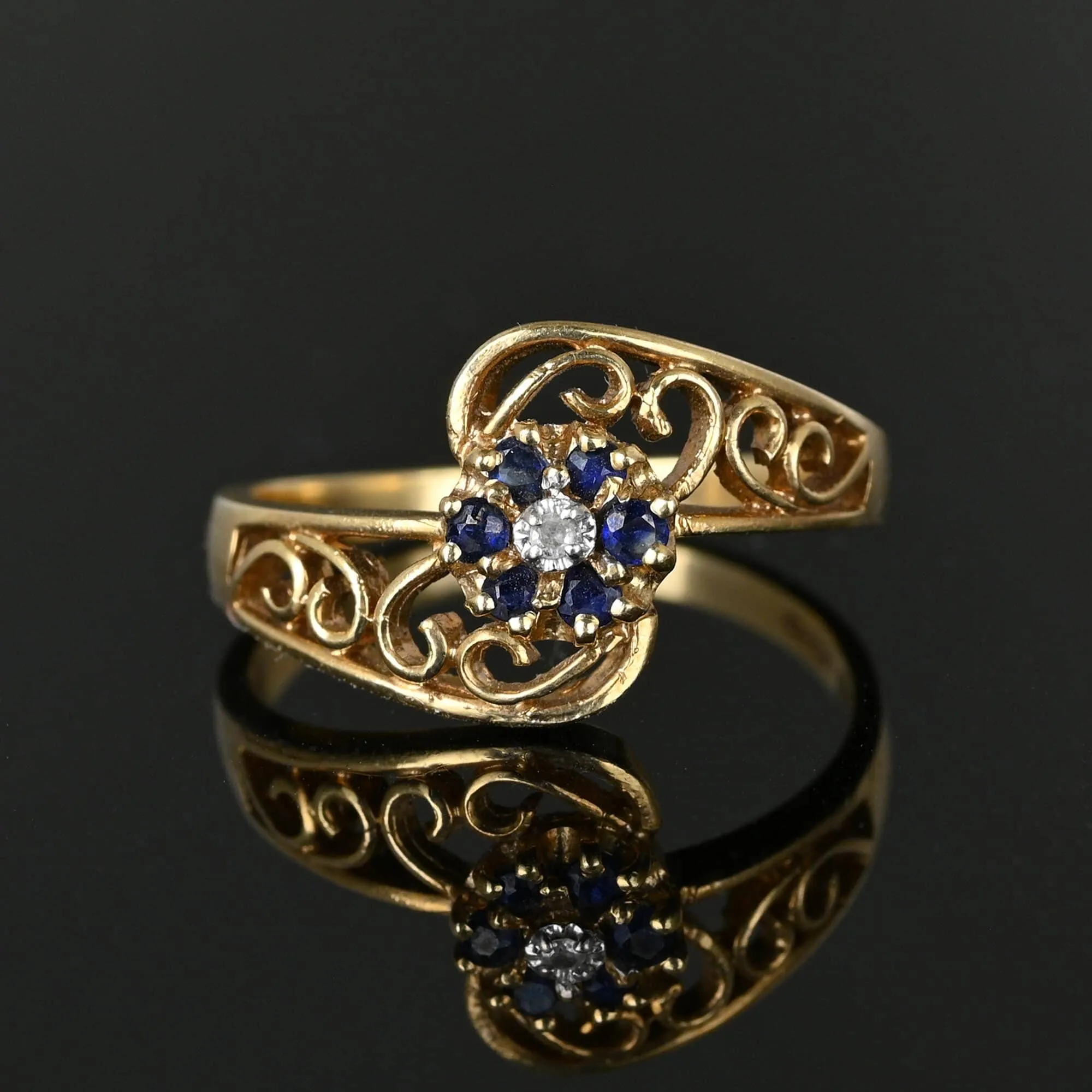 Vintage Gold Filigree Bypass Sapphire Cluster Ring