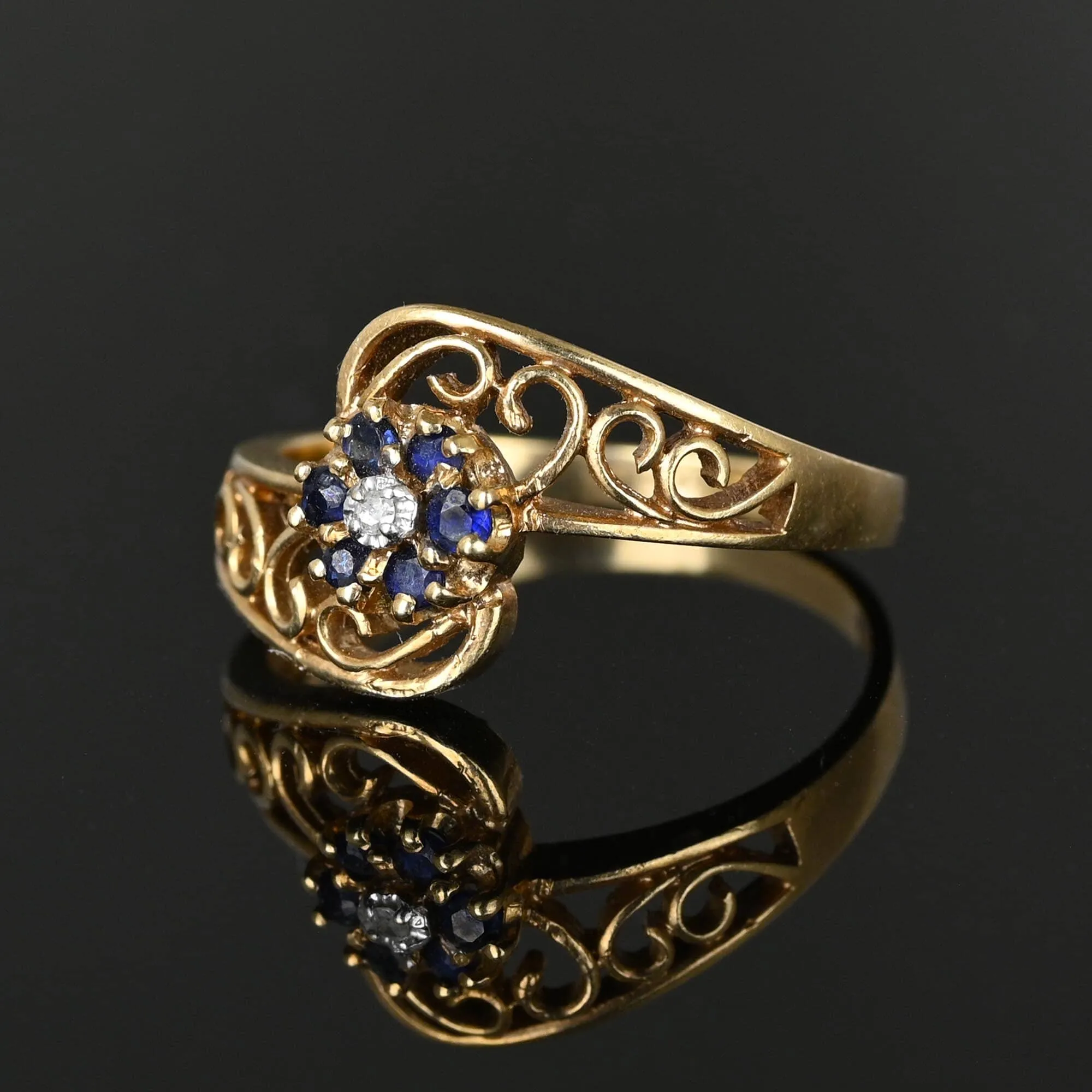 Vintage Gold Filigree Bypass Sapphire Cluster Ring