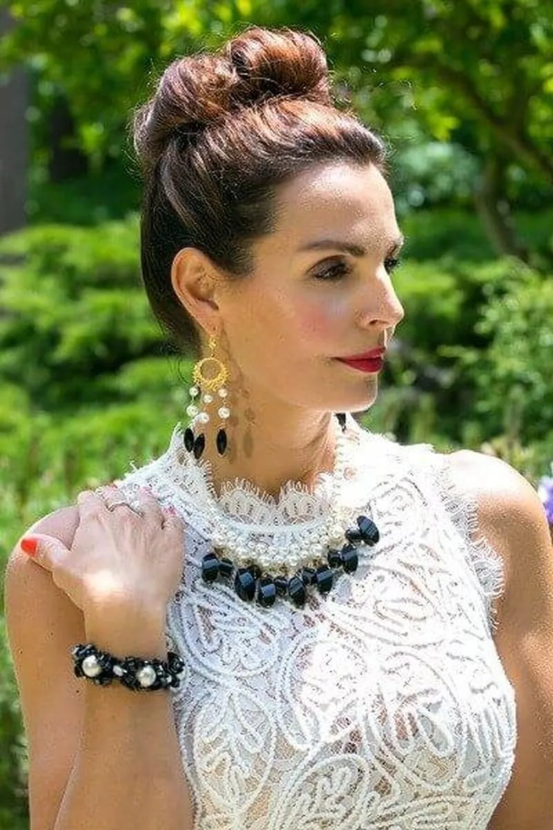 White mother of pearl and black onyx gemstone statement necklace